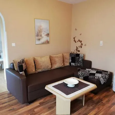 Ferienwohnungen Alexandra Apartmán *